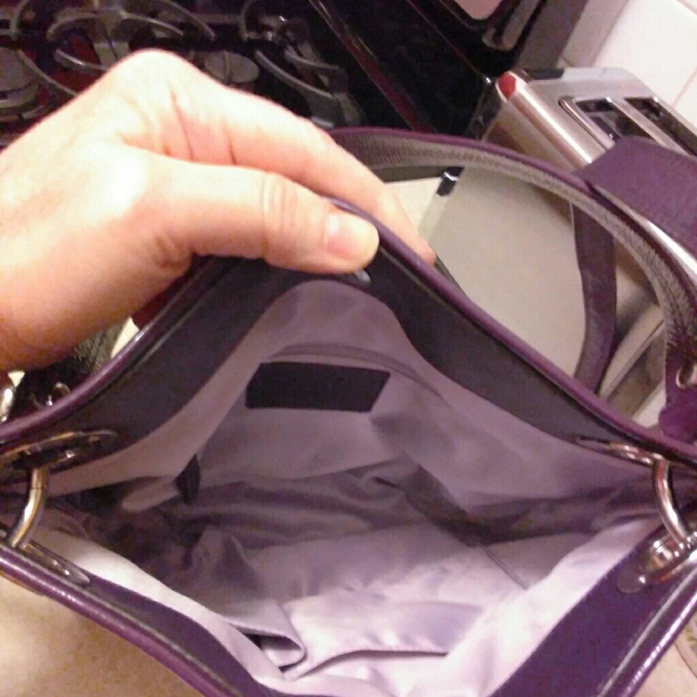 SOLD- Coach  👜👛 - Picture 4 of 6